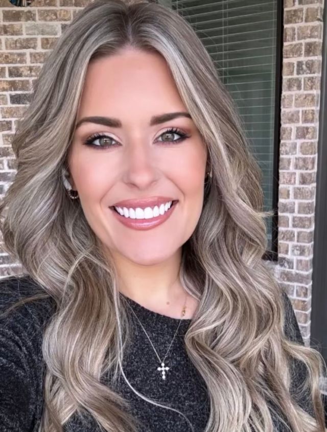 One of our absolutely favorite smiles shining bright on the beautiful @tabitha_shaw ! 🥰 

Go about life with a smile that you truly LOVE! 💕 
FREE COST ESTIMATE⬇️
🔗 link in bio @carriemuznydds 

​​​​​​​​​​​​​​​​​​​​​​​​​​​​​​​​​​​​​​​​​​​​​​​​​​​​​​​​​​​​​​​​🛫 Expedited treatment available for traveling patients 
💵 Financing and monthly payment plans available 
📍 The Woodlands, TX

📲DM: @carriemuznydds ​​​​​​​​​​​​​​​​​​​​​​​​​​​​​​​​​​​​​​​​​​​​​​​​​​​​​​​​​​​​​​​​
📞Phone: 281-298-2205
📧Email: info@muznydds.com
🖥Website: www.carriemuznydds.com

#houstondentist #houstontexas #houston #cosmeticdentistry #veneers #smilesbycarrie #smiledesign #porcelainveneers #compositeveneers